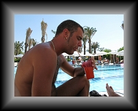 IMG_0275 * 3648 x 2736 * (2.12MB)