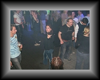 100_Party * 640 x 480 * (45KB)