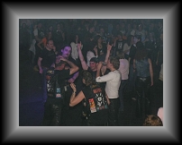 75_Party * 640 x 480 * (36KB)