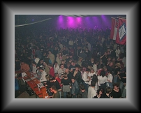 88_Party * 640 x 480 * (51KB)
