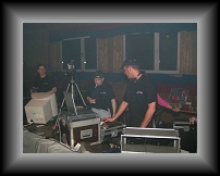 98_Party * 640 x 480 * (43KB)